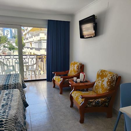 Apartamentos Leonor Carihuela Torremolinos Extérieur photo
