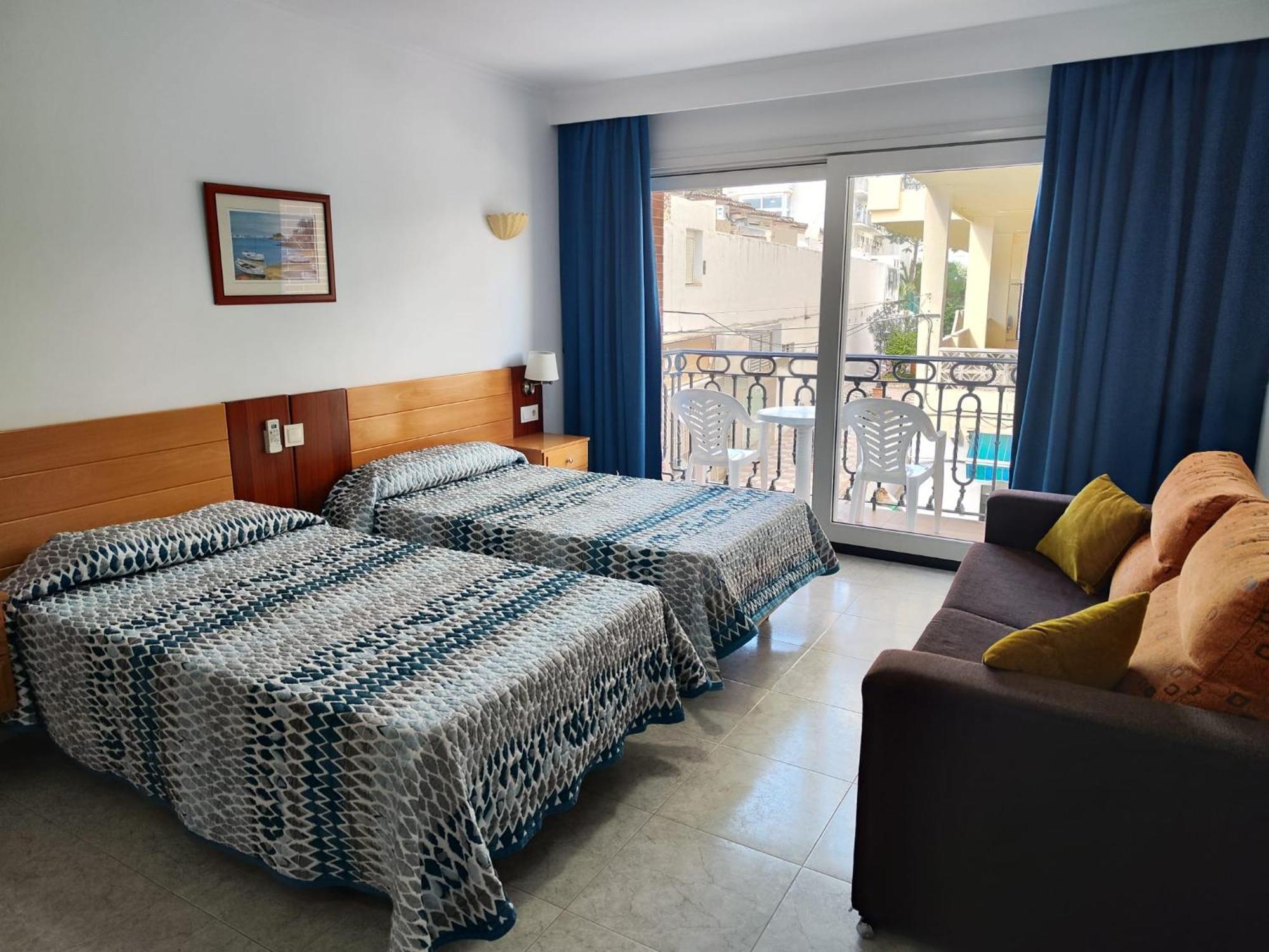 Apartamentos Leonor Carihuela Torremolinos Extérieur photo