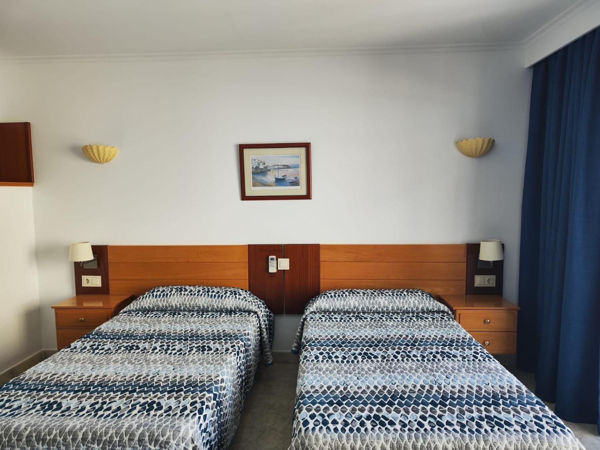 Apartamentos Leonor Carihuela Torremolinos Extérieur photo