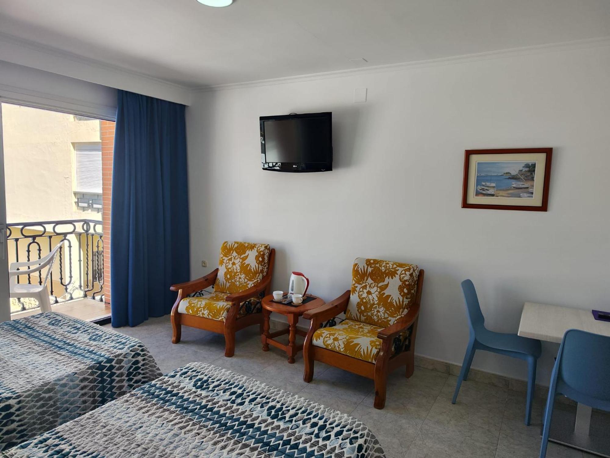 Apartamentos Leonor Carihuela Torremolinos Extérieur photo
