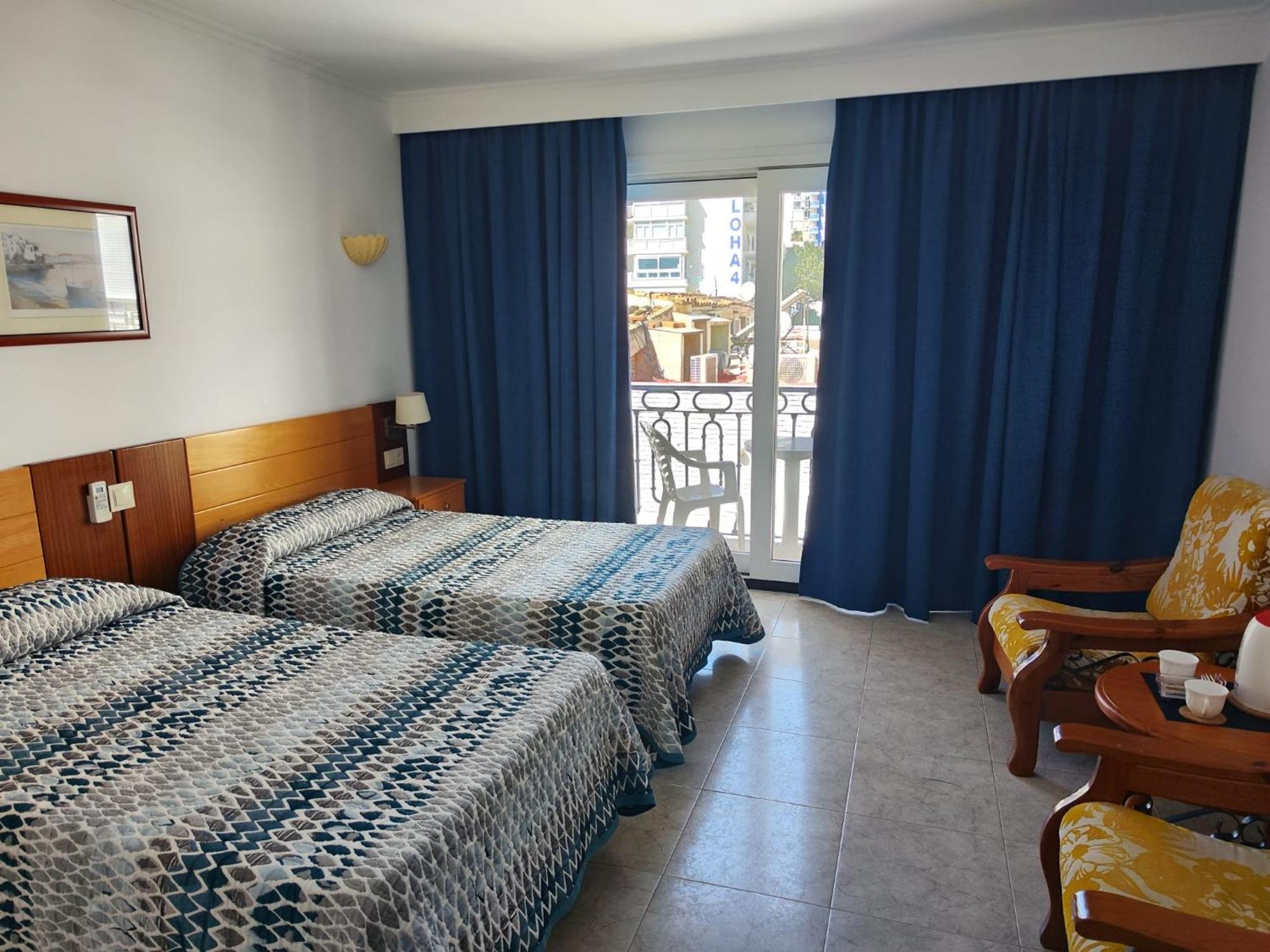 Apartamentos Leonor Carihuela Torremolinos Extérieur photo