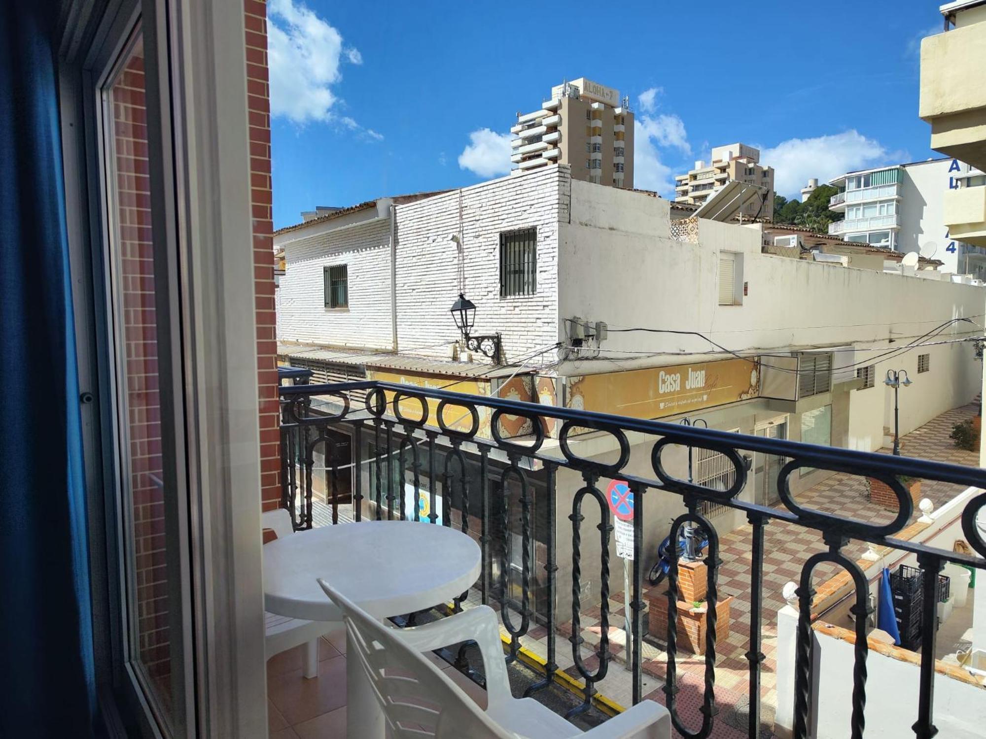 Apartamentos Leonor Carihuela Torremolinos Extérieur photo