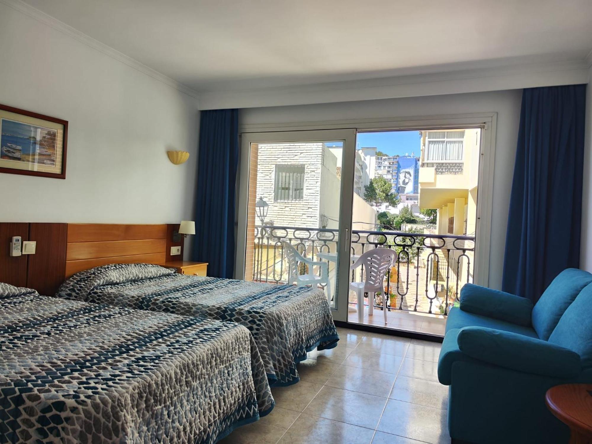 Apartamentos Leonor Carihuela Torremolinos Extérieur photo
