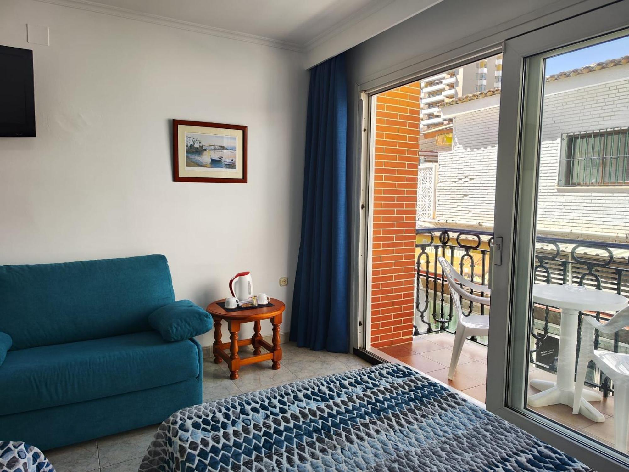 Apartamentos Leonor Carihuela Torremolinos Extérieur photo