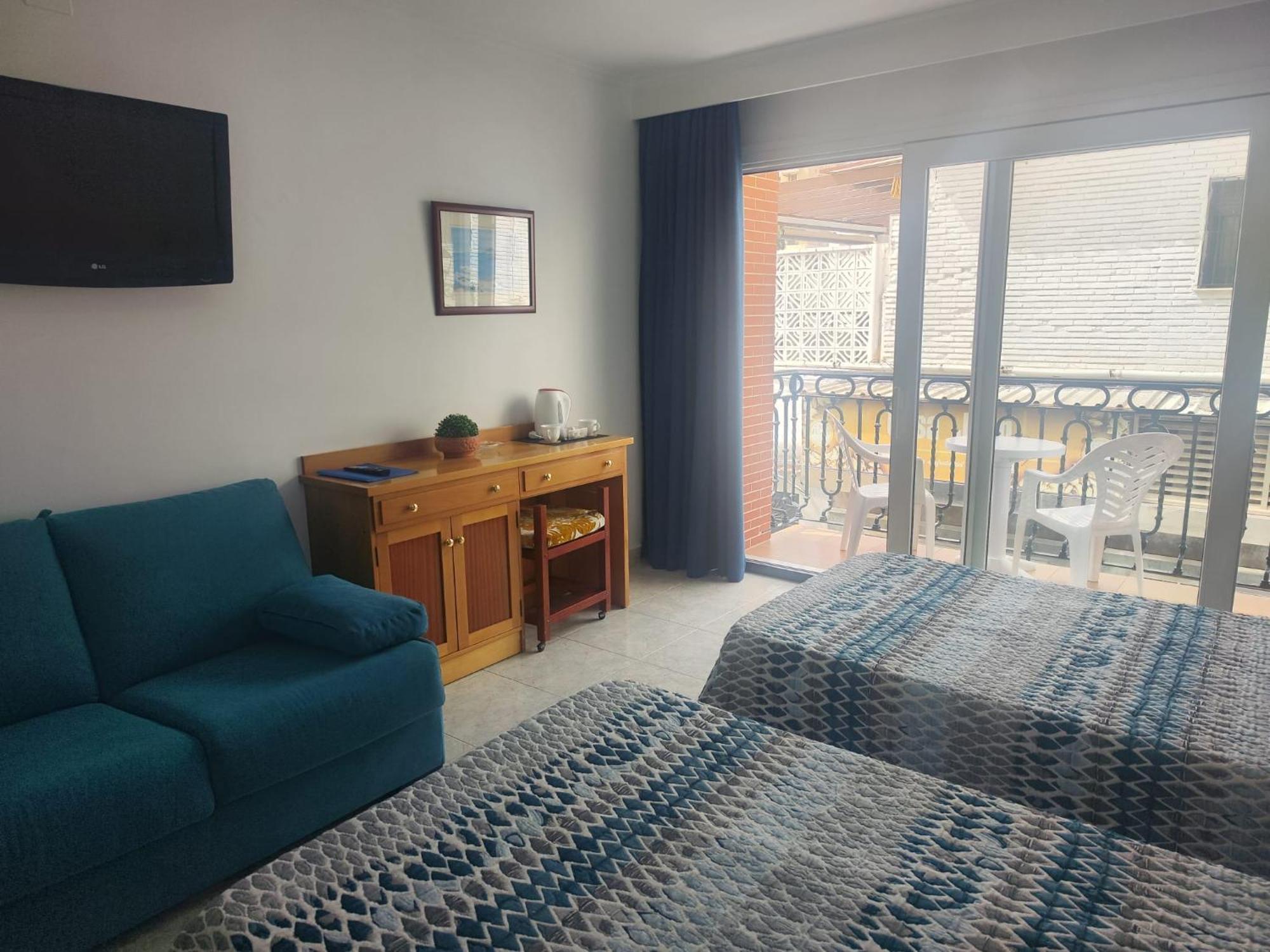 Apartamentos Leonor Carihuela Torremolinos Chambre photo